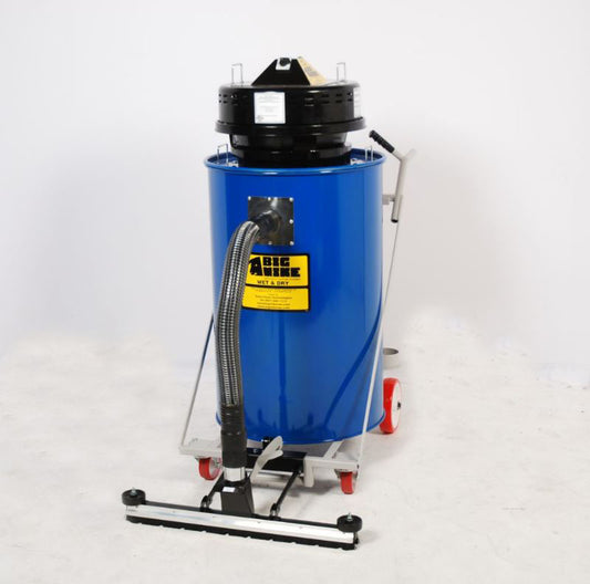 Industrial Vacuum Cleaner "Wet & Dry"